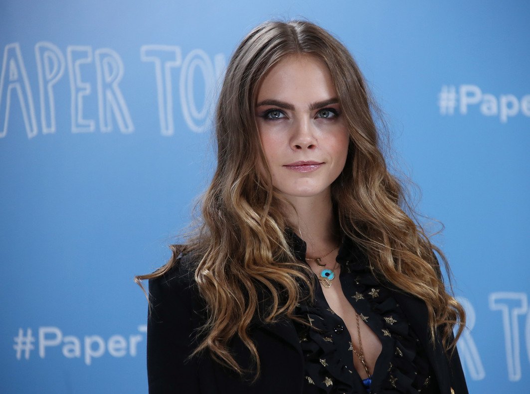 GraziaMexico's tweet photo. #TheCaraProject, el documental de @Caradelevingne ya tiene posible fecha de estreno... Mira aquí el trailer👸🏼
https://t.co/Tx8C4WZ91c https://t.co/WrhbJRgGFD