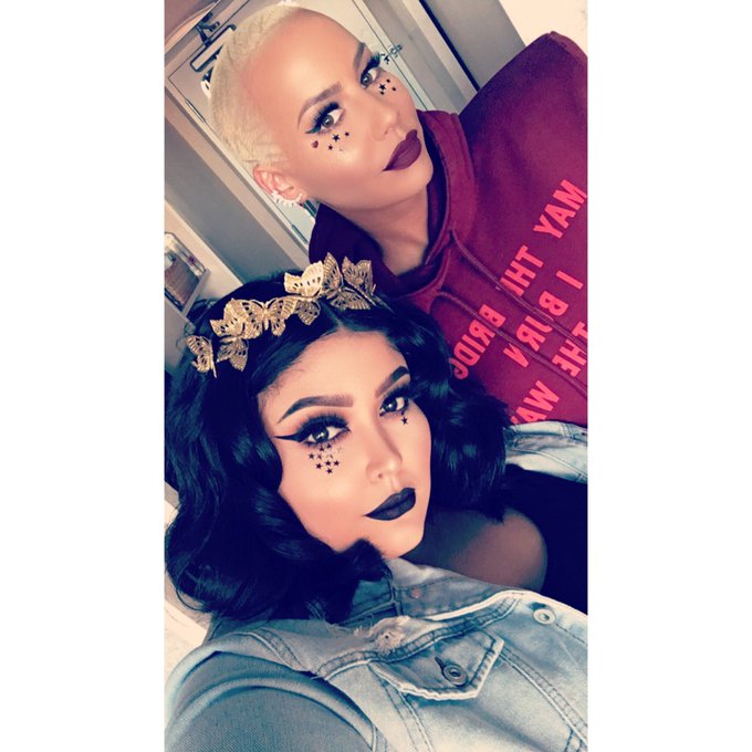 Muva x @priscillaono #flashyourflirt ? https://t.co/FZLhR1HGre