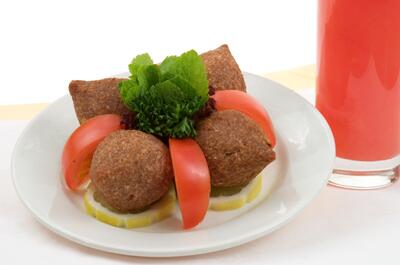 digitalfooddxb's tweet photo. 100% traditional Lebanese: Kibbeh !! @alsafadidxb @lebanesefood @dxb #Twitter https://t.co/cWnhjbqGSj