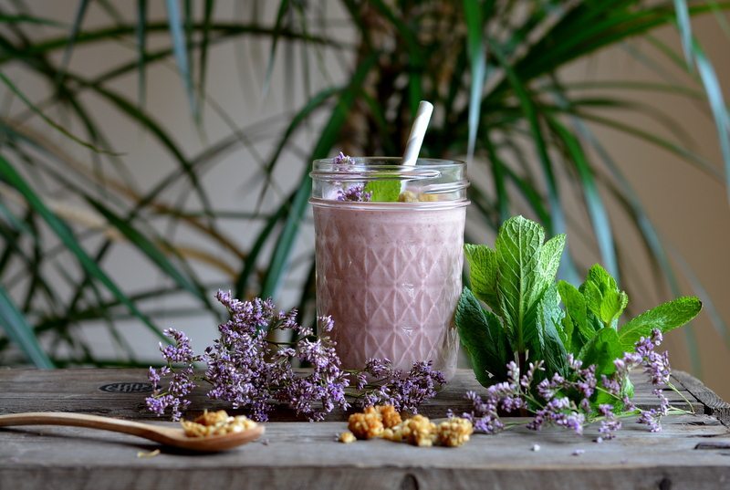 VitaForte's tweet photo. #threesilverspoons tips for a #proteinrich #creamy #cherry #acai #smoothie. #VFI can the #baserecipe to many combos https://t.co/ga7MgQsT7J https://t.co/hPRDRtv0oS