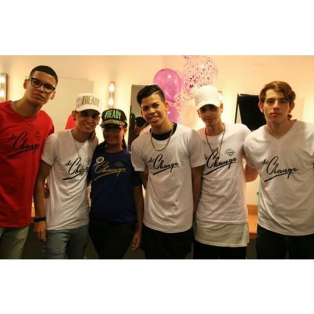 KhriisLop's tweet photo. Squad 💞💪👀 @JouJares @JosueRD16 @Jesus28RD @SebastianAc3 @edwardmercado01 @LaPandillaRD
#TheChangeConcert https://t.co/WShYnSNvcf