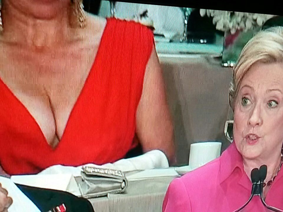 maria bartiromo red dress al smith Clinton and Trump at Alfred Smith Dinner