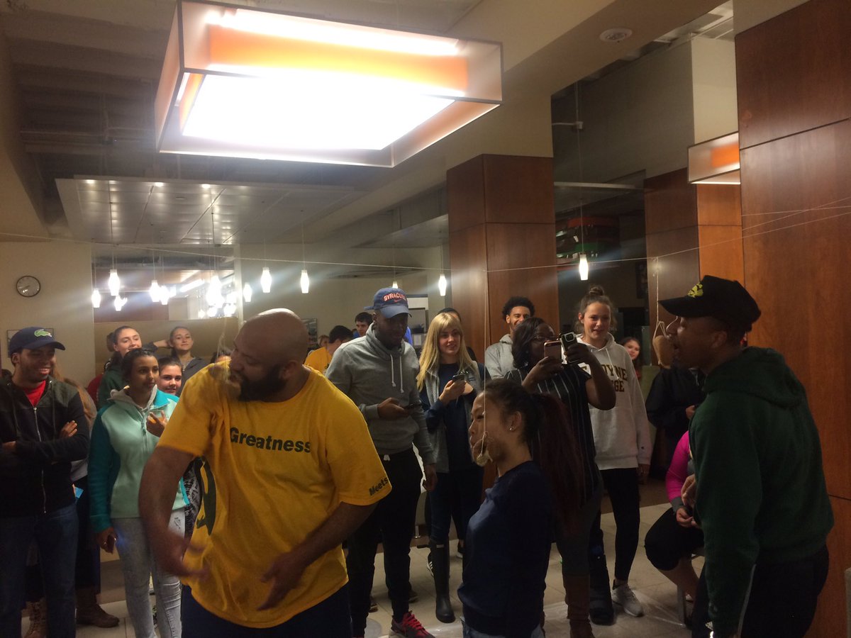 LMC_RHA's tweet photo. Check out some pics from our contests this year at Apple Fest! And follow lemoyne_rha on Instagram 🍎🐬 #LMCRHA #APPLEFEST2016 https://t.co/qczvJduMvi