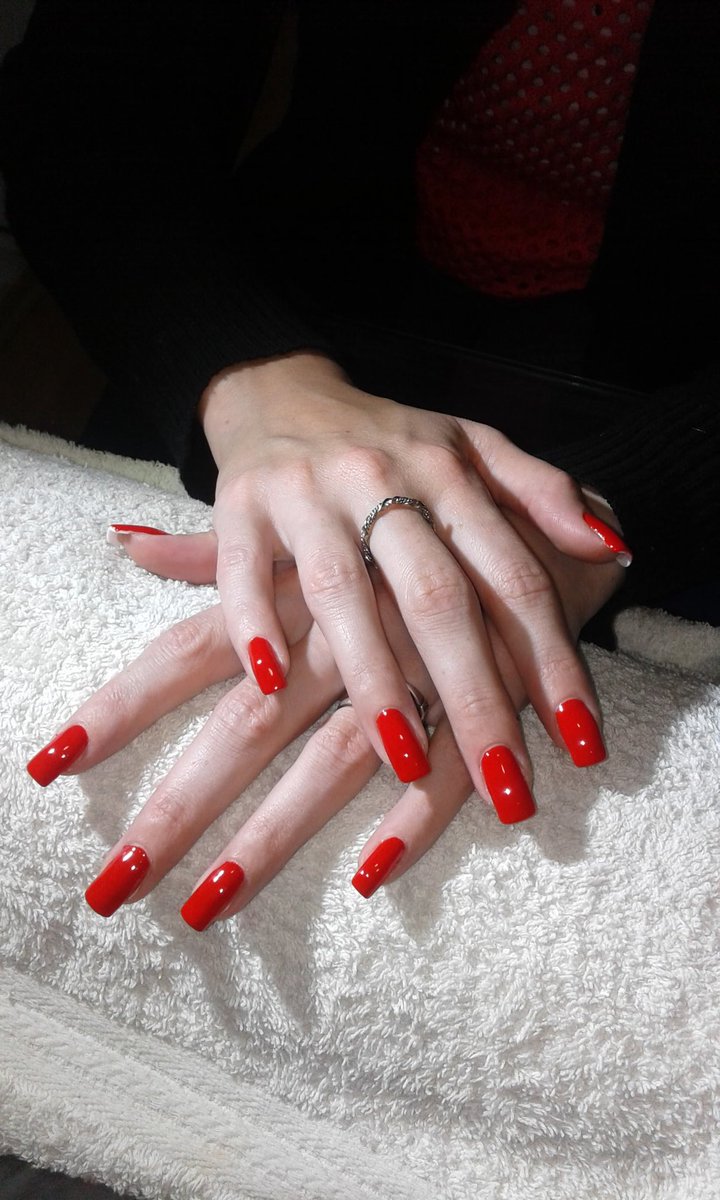 NailsBAdreams's tweet photo. Red red nails #rednails #redcarpetnails #gelificadas #nailpolishred https://t.co/qcKCQRYK5a