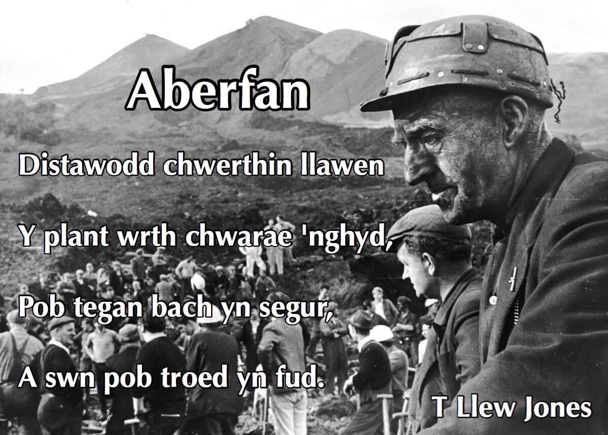 Remembering #Aberfan today ❤️