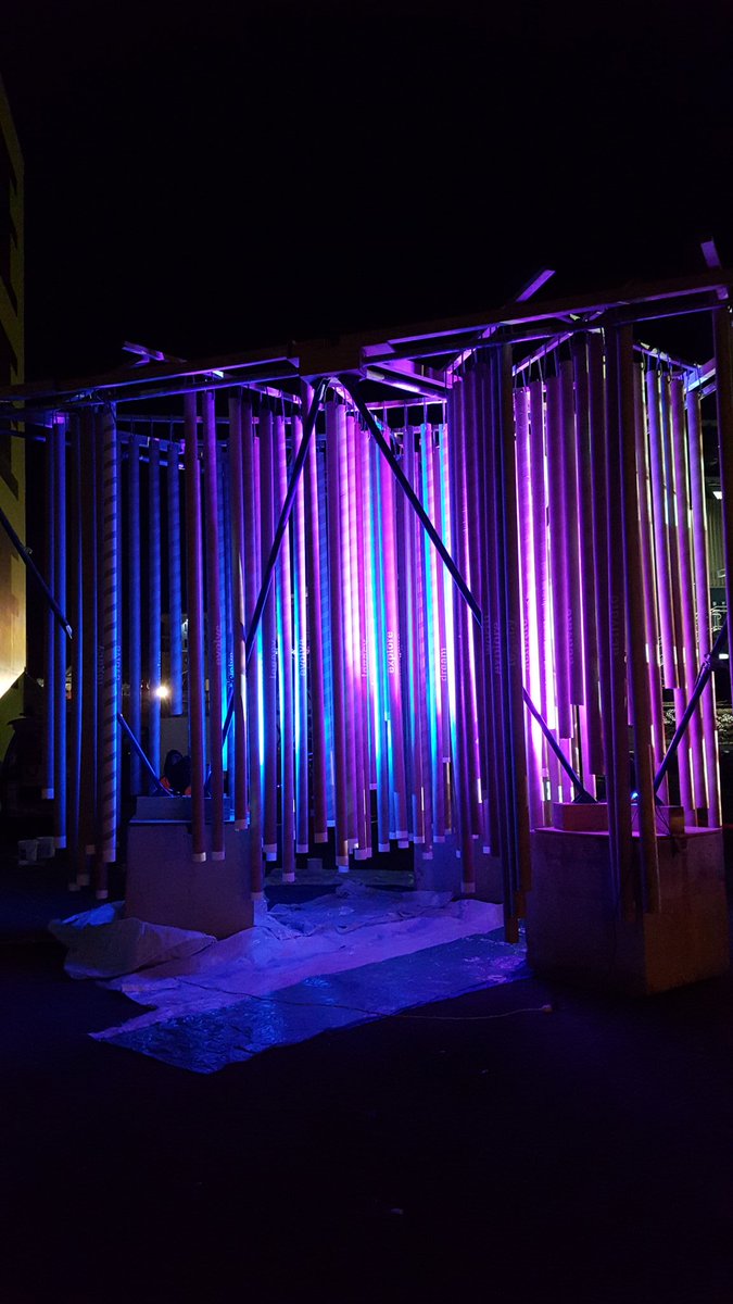 Franciska_St's tweet photo. #hybrid figuring out our lighting setup for #festa tomorrow! So pumped!! ✌✌✌✌ #coca3 #superuse https://t.co/U5iKGDMl9g