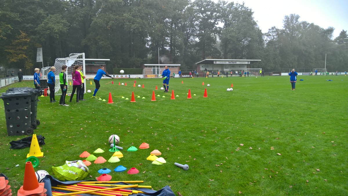 Keepersdag <a href="/HSC21/">HSC '21</a> <a href="/svBonboys/">sv Bon Boys</a> vvhaaksbergen is begonnen! 80 enthousiaste keepers!