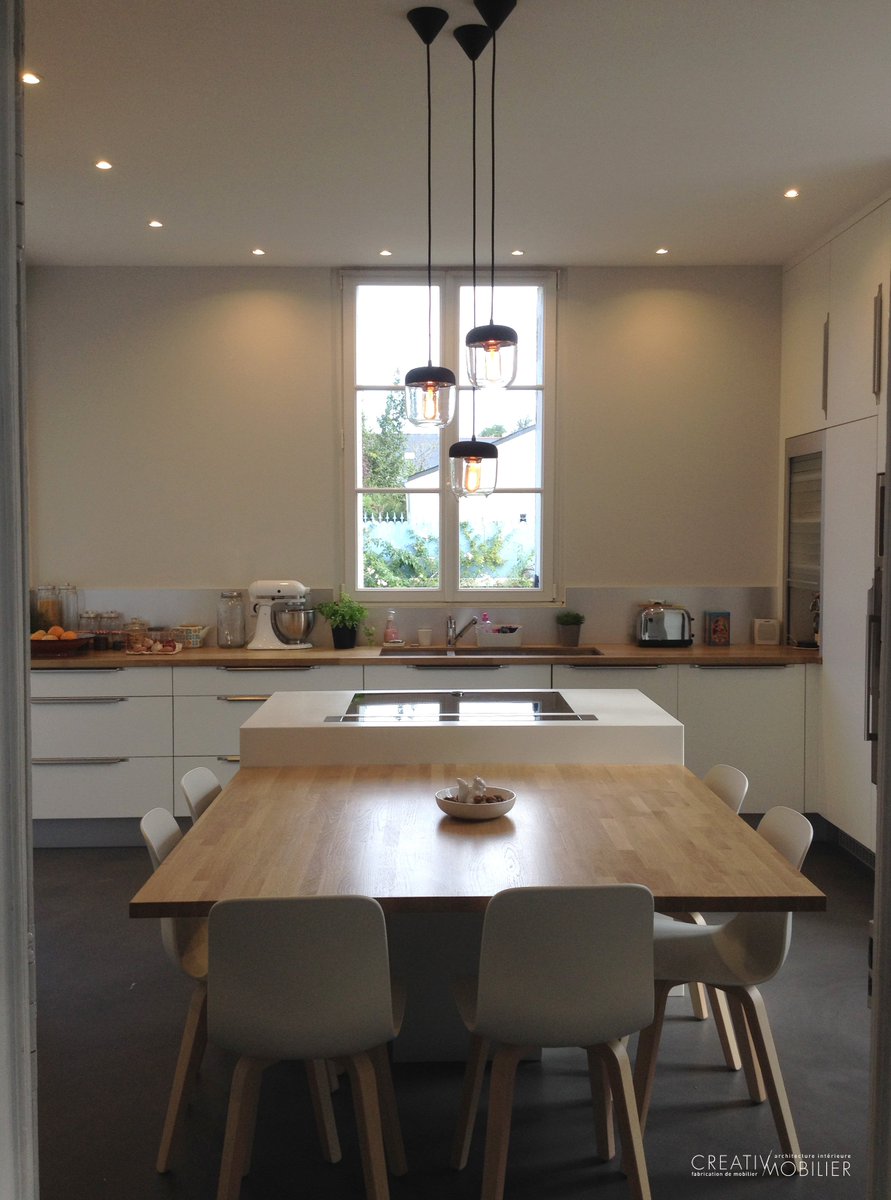 CREATIVMOBILIER's tweet photo. #cuisineen bois massif et résine #corian. #ilotcentral #decoscandinave #madeinfrance #Angers #design https://t.co/HVxaoEHNYx https://t.co/Sw62BiEh6u
