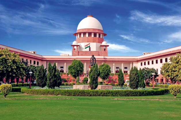news24tvchannel's tweet photo. Gau rakshaks under scrutiny, SC agrees to examine cow vigilantism #GauRakshaks #CowVigilantism #SupremeCour https://t.co/90WIEXt3QZ https://t.co/FyMixAw1MY