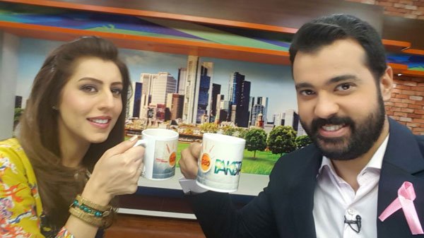 geopakistantv's tweet image. We do love our morning tea! #Selfie #DuringTheBreak #GeoPakistan
@humaamirshah @ghaziusama @geonews_english