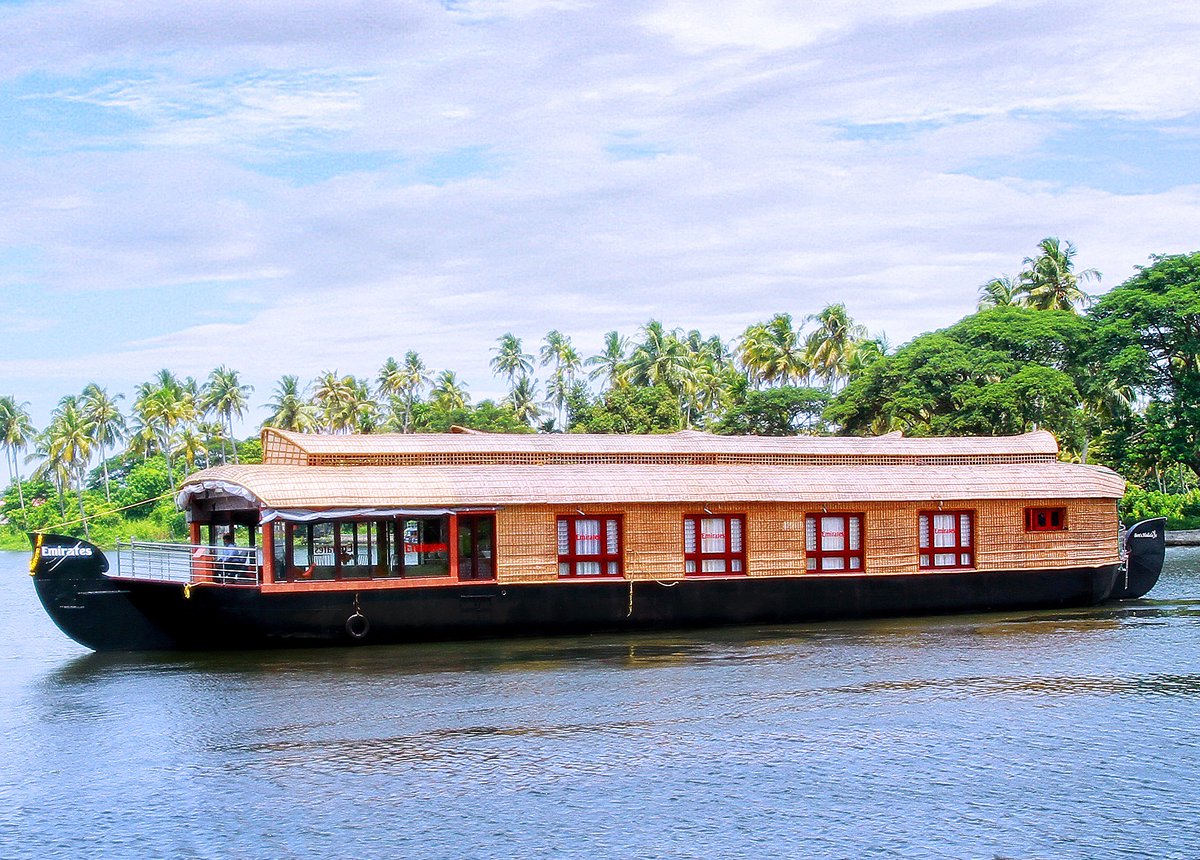 TTPkerala's tweet photo. Houseboating is a unique experience in Asia #unique #houseboat #Kerala #thetravelplanners #corporatetravel #incentivetour #India https://t.co/xWkscgjYza