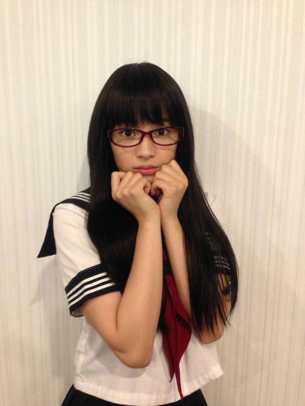 広瀬すずファン集合 Ar Twitter 広瀬すず ちょっと暗めな女子高生 赤メガネ 限界こえてもた 広瀬すずファン集合 Ar Twitter 広瀬すず ちょっと暗めな女子高生 赤メガネ 限界こえてもた