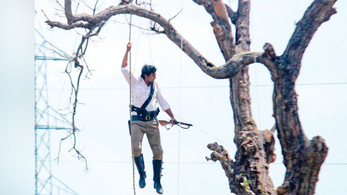 Momochowdury's tweet photo. @idevadhikari #Exclusive pictuer #Shonko #AmazonObhijaan Waiting for this movie....all the best #Shanko @CP2TheFilm https://t.co/9xpPsvwe6T