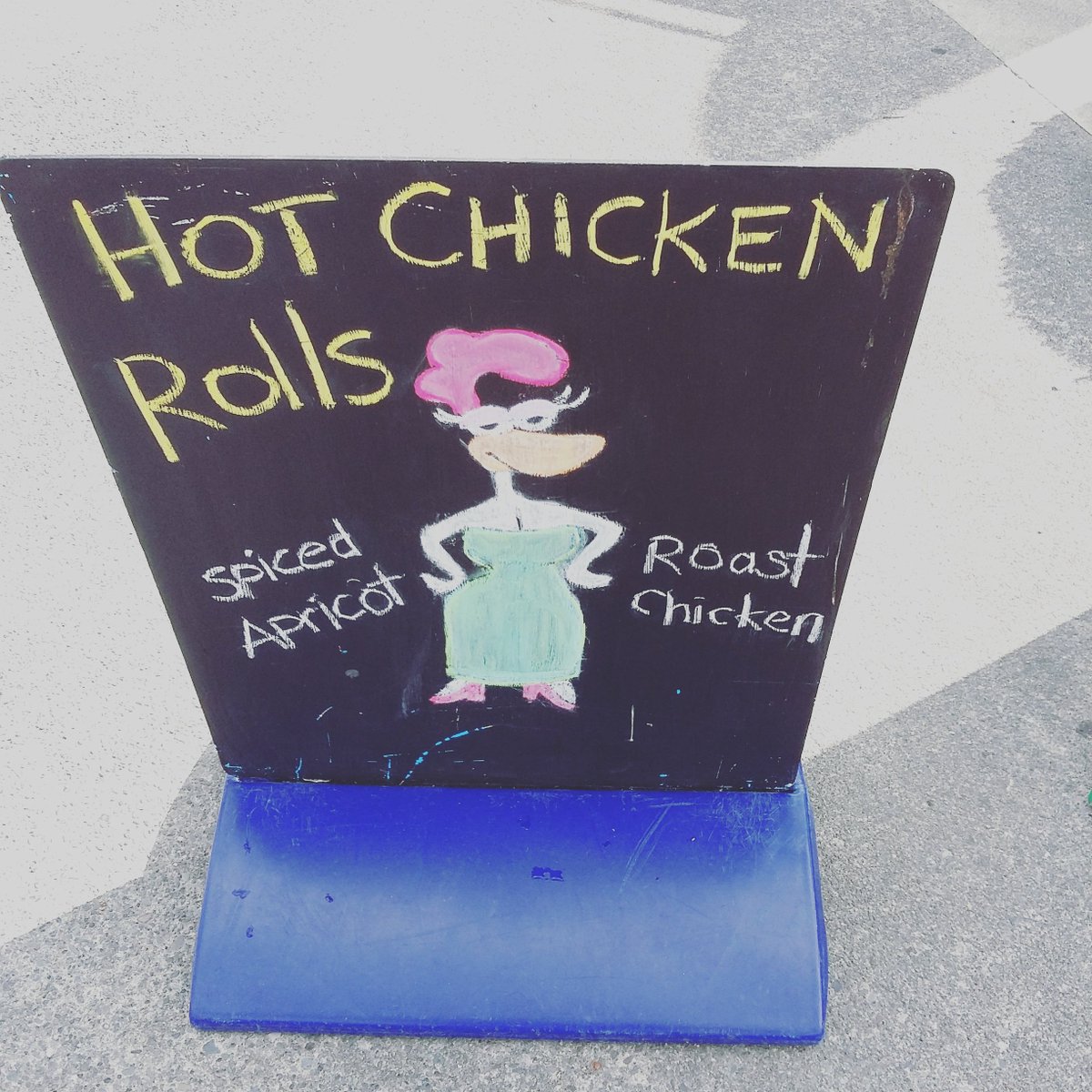 KDPhotography11's tweet photo. #FRIDAYFUNPHOTO !! .... HAPPY FRIDAY EVERYONE!
One Hot Chick! ;)
Spotted in a small town in NZ on route to Milford Sound :)
:D :D :D https://t.co/pX7j87KAti