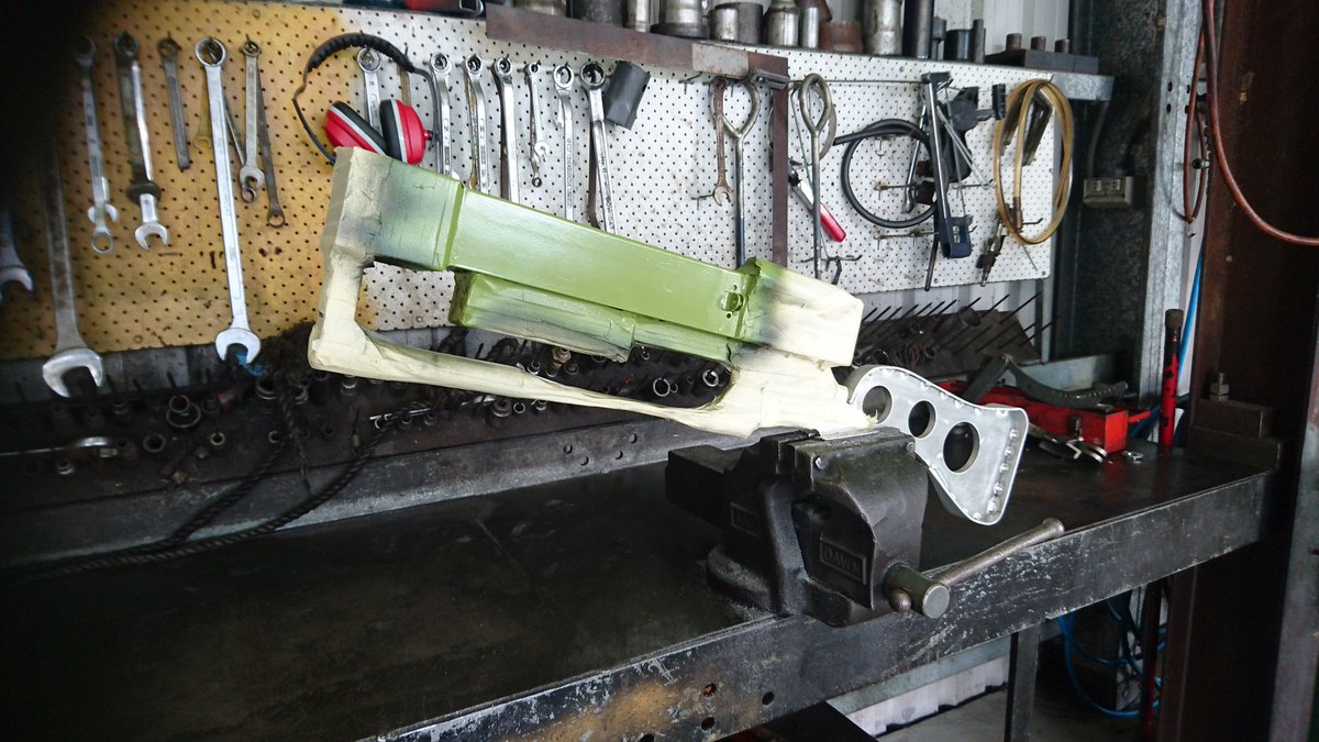 Faceplant456's tweet photo. Painting has begun for the Laser Rifle.
Base coat is on! https://t.co/nIgIAx7iGl