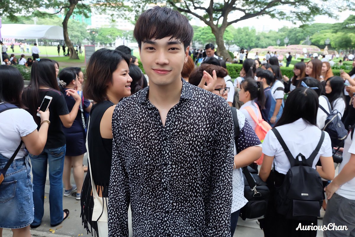 auriouschan's tweet photo. @OabnithiW หล่อไปนะ :-) https://t.co/1ixPQ6W9BN
