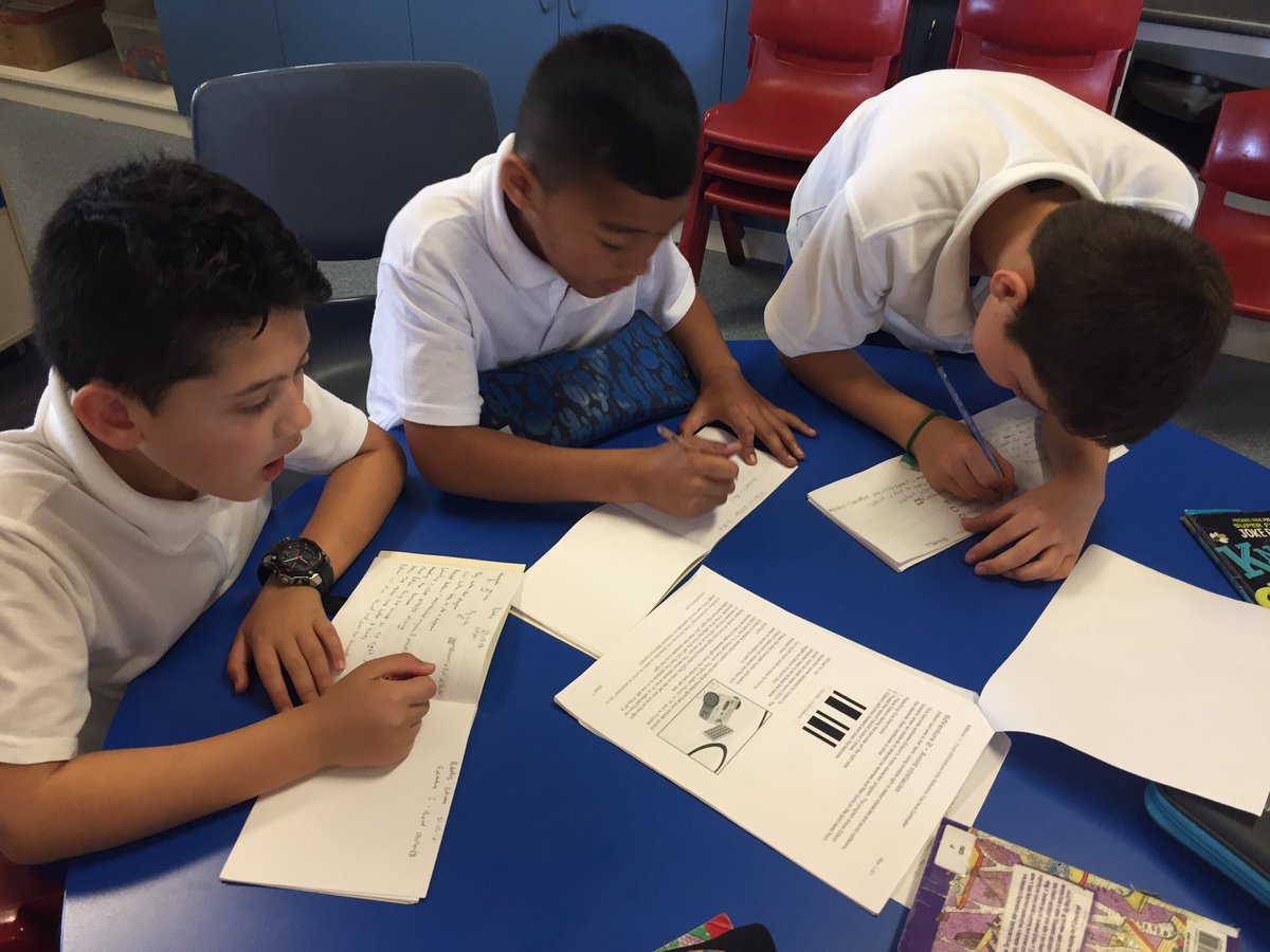 merrylandseast's tweet photo. @3and4meps2016 working hard on their #robotics #PBL @MeetEdison #beebot #probot https://t.co/uwYRUG5u02