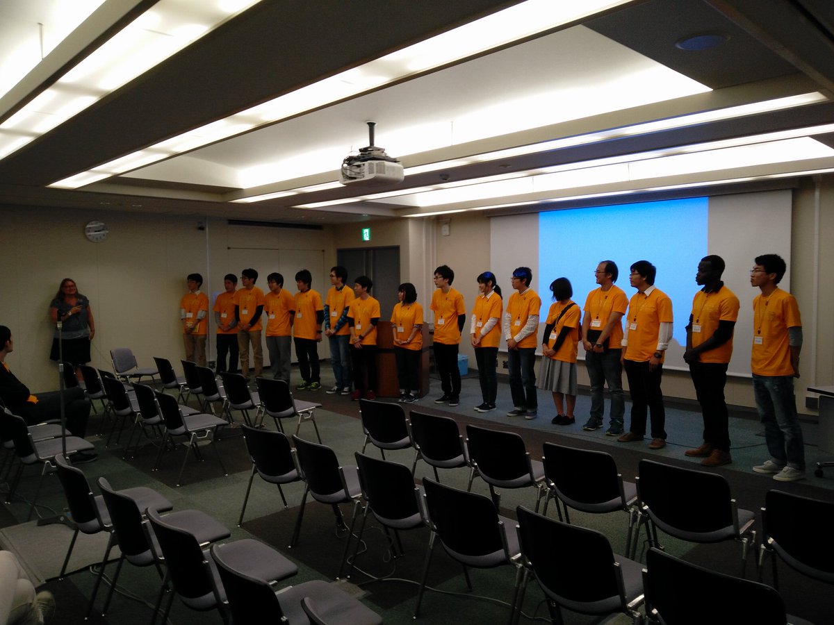 gray_alasdair's tweet image. Yolanda thanking all the student helpers #iswc2016