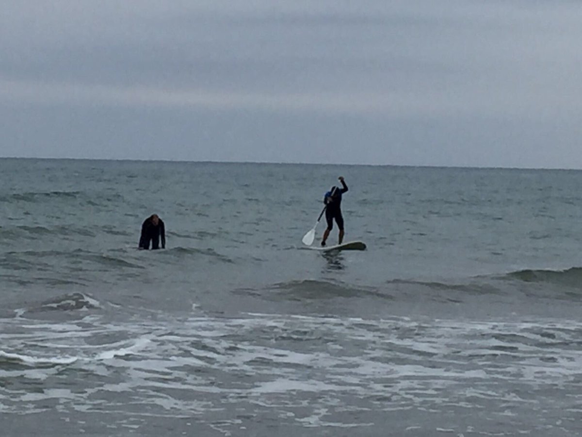 DipuEsport's tweet image. Ahir, els alumnes del IES Miralcamp es van iniciar amb el windsurf de la mà d'un campió del món com Pablo Ania. 
#CSEscenarioDeportivo 🏄🏼