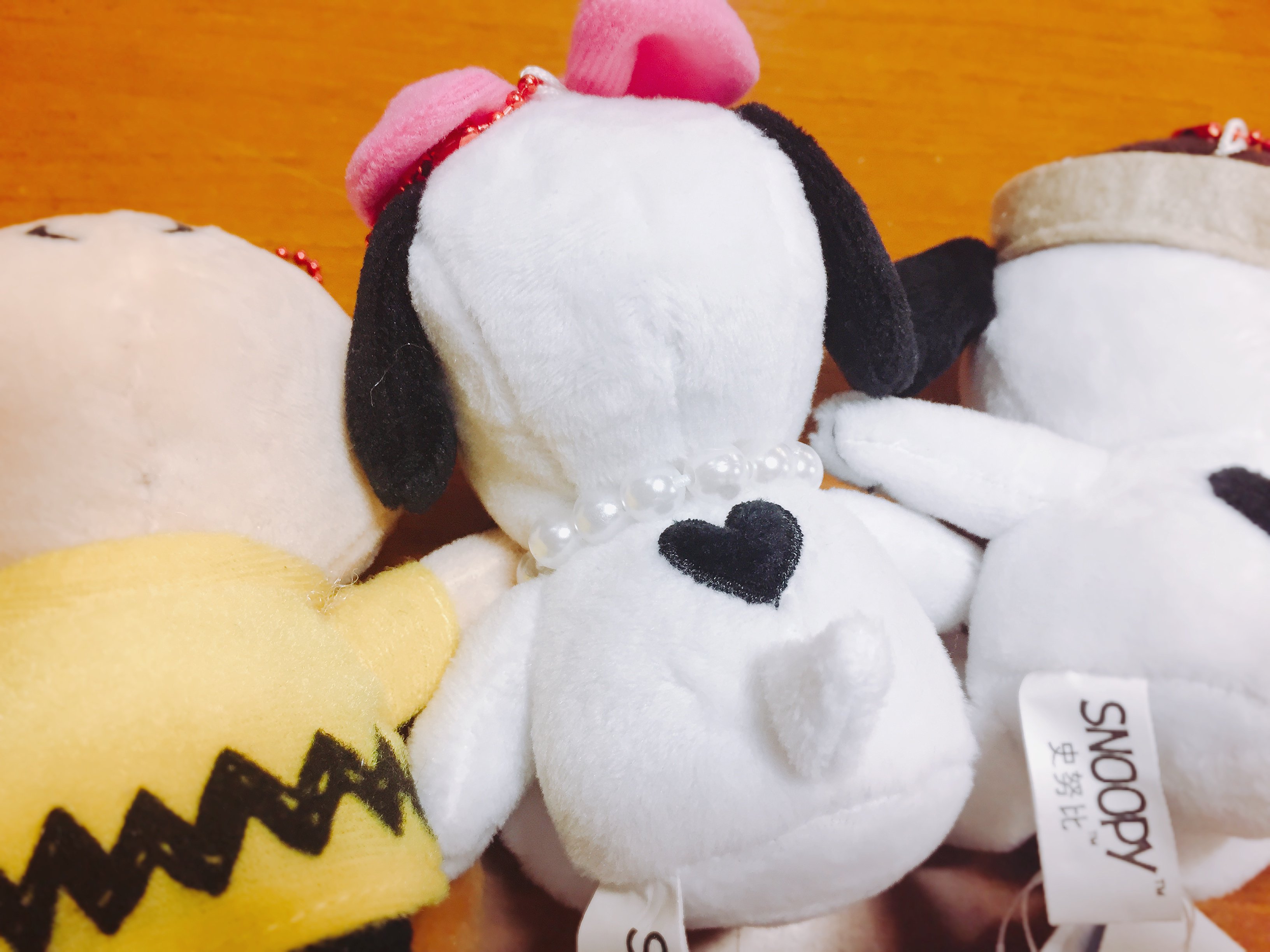 サンキューマートセントシティ北九州店 スヌーピーの飼い主チャーリー ブラウンと スヌーピー の兄弟のオラフとベルのボールチェーンマスコット入荷してます ベルの背中の模様がハート型でキュートです もちろん全品390円 税 欲しいと思ったらrt