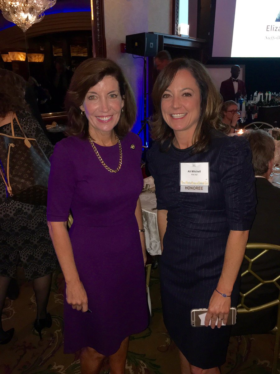 PinkAidLI's tweet image. Thrilled to support Pink Aid L.I. Pres Ali Mitchell last night @ LIBN Top 50 Women. A well-deserved honor! Congrats Ali!!  #libnwomen