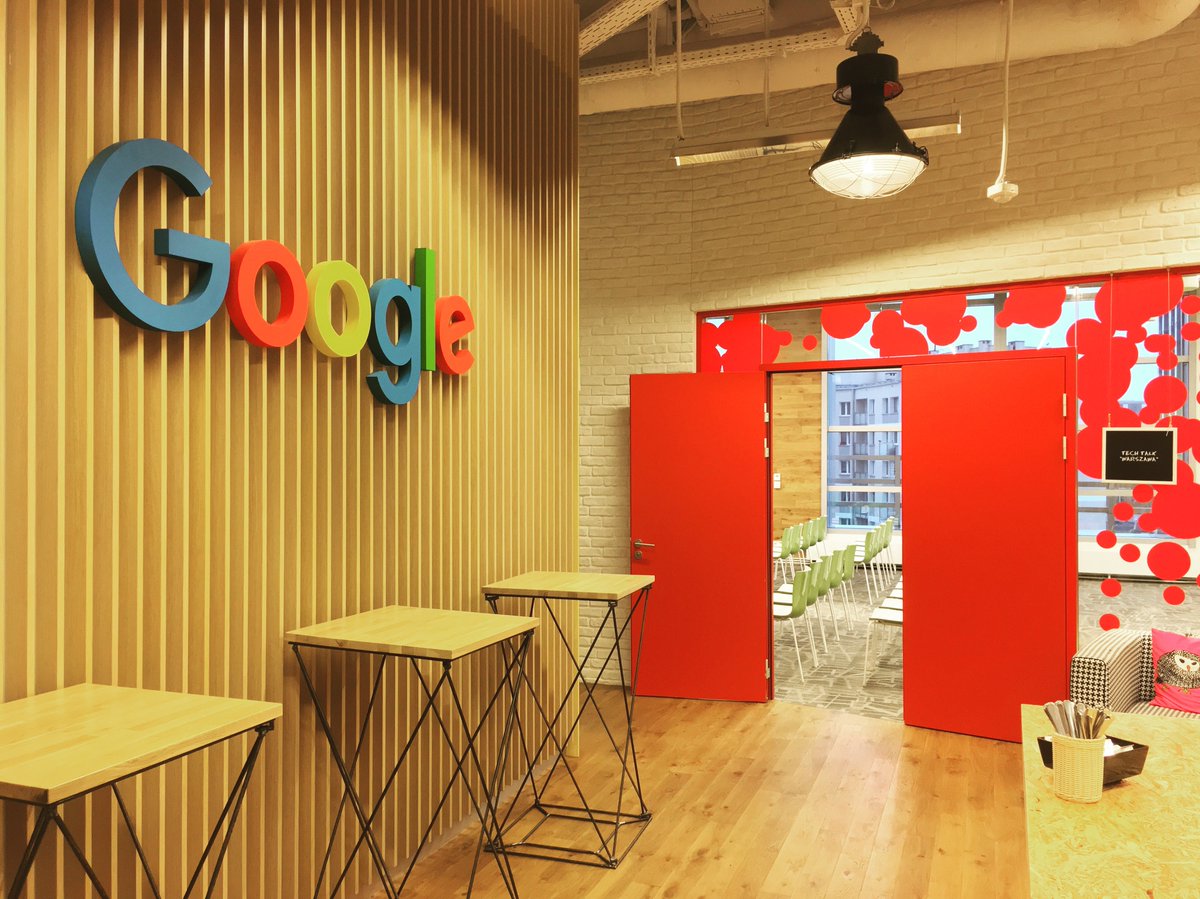 C4L_org's tweet photo. Hello, #GooglePoland! It’s great to be here for Residential Session #2 #LAP16 #leadership #warsaw https://t.co/iewfnXneMl