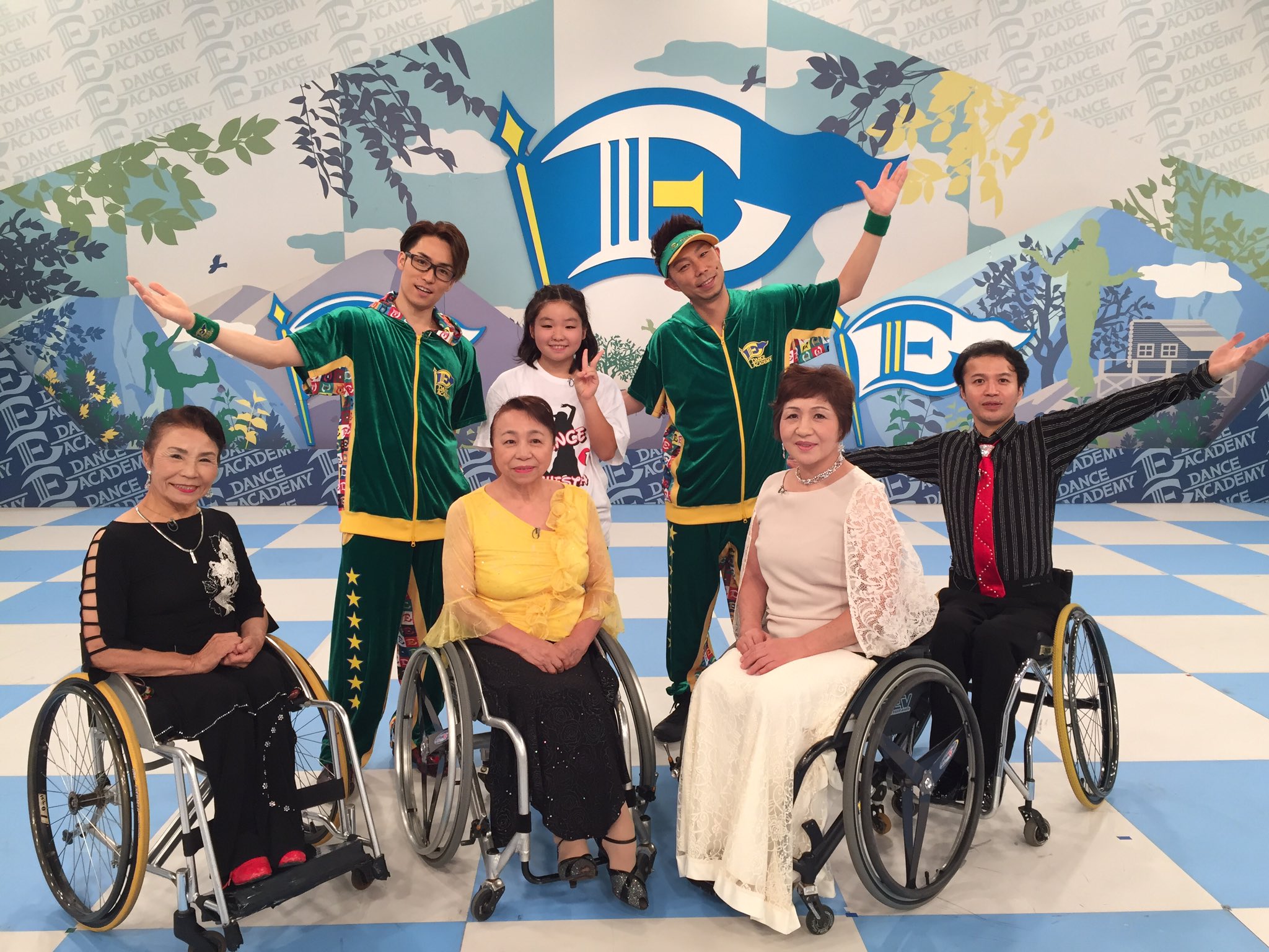 Usa From Exile Auf Twitter 本日 18時55分からは Nhk Eテレ Eダンスアカデミー 座って踊れるexダンス体操 今回は車いすダンサーの皆さんを スタジオにご招待 ダンスがつなぐ家族の絆 に僕たちも感動です そしてgogo Brothersの スペシャルレッスン第2弾も Usa From Exile Auf Twitter 本日 18時55分からは Nhk Eテレ Eダンスアカデミー 座って踊れるexダンス体操 今回は車いすダンサーの皆さんを スタジオにご招待 ダンスがつなぐ家族の絆 に僕たちも感動です そしてgogo Brothersの スペシャルレッスン第2弾も
