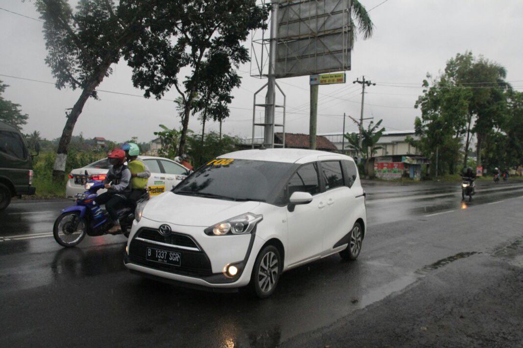 on the way <a href="/ToyotaID/">Toyota Indonesia</a>  #TOC_JAMBOREE2016  #Altic_193  #MySienta 
 #altisindonesiacommunity <a href="/altiscommunity/">ALTIC</a>