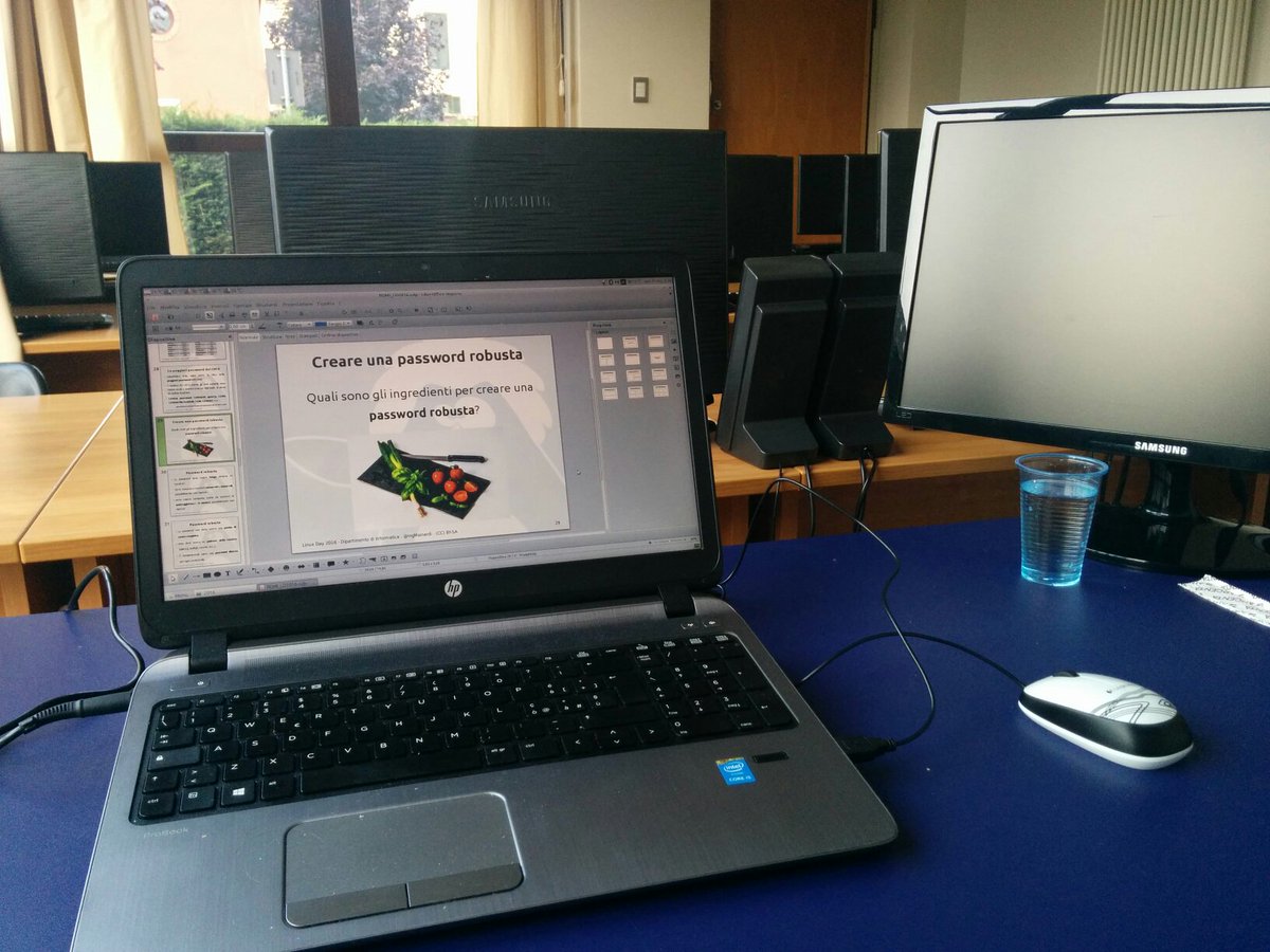 ingMainardi's tweet photo. Domani il #Linuxday #linuxdaytorino 
#password #diceware #infosec 
Parlerò dalle 16.00 alle 17.00 https://t.co/Xau1gfyRAN