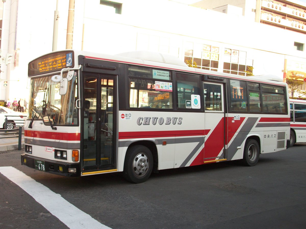 北海道バス図鑑 Sur Twitter 北海道中央バス 札幌0か678 色内営業所 おたもい車庫所属の乗合車のレインボーrjである Rjではあるが 改造扱いでエアサスとなっている Rjは空知 札幌 小樽の各事業部に配置されている 新製配置は同所朝里車庫だが おたもいへ