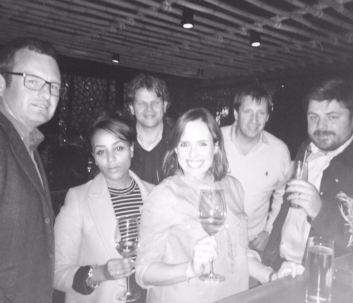 shezalina's tweet photo. Vino with a view with the fabulous #forum13 @TheSupperClubUK @ChrisAsh2 @fatima_ldn Thanks @TheOfficeGroup for hosting our session https://t.co/TrrZYljHWw