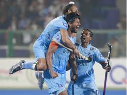 SportDuniaa's tweet photo. Rupinder Pal Singh Slams Six as India Thrash Japan in #asianchampionstrophy2016  #Hockey @NikGondaliya @SportDuniaa @MJRAVAL6 #sportnews https://t.co/NHQ88IzXFu