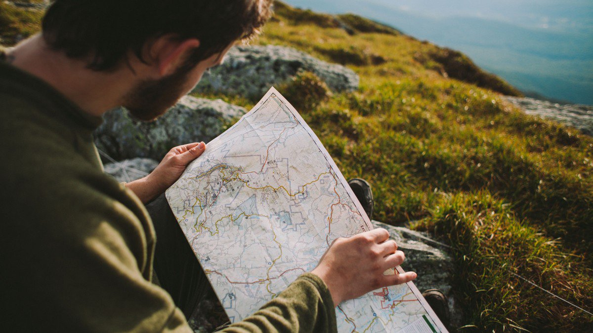 outsidemagazine's tweet photo. Hand-drawn cartography will totally change your experience with nature: https://t.co/NZ8R5Gny28 https://t.co/sw9mnlS2gd
