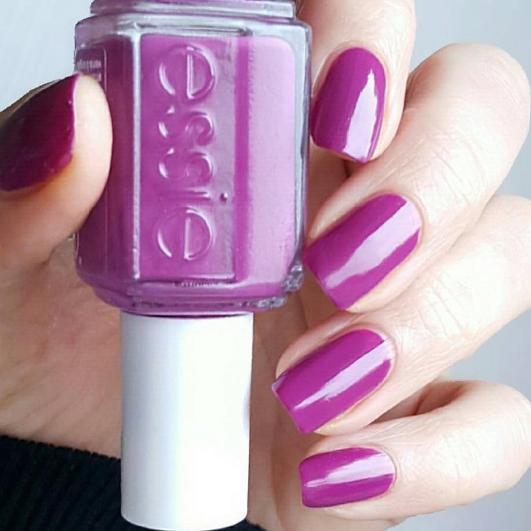 VernisEssie's tweet photo. On craque pour ce #rose #magenta #SplashOfGrenadine By #essie !
Rendez vous sur notre boutique en ligne ➡ https://t.co/LxySdIZRAA 💅 https://t.co/zPRCZraljD