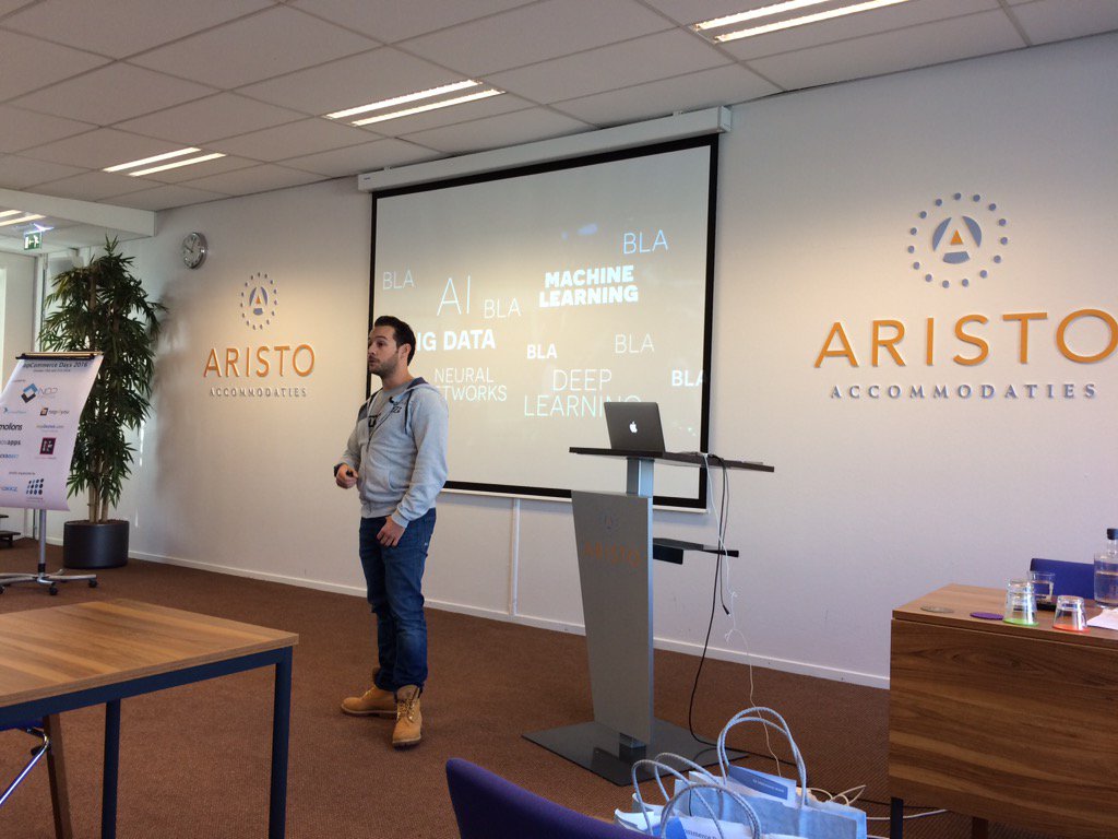 Our co-founder <a href="/rutgerbuijzen/">Rutger Buijzen</a> rocking the stage at the Nopcommerce Dev days about machine learning #GrowthHacking