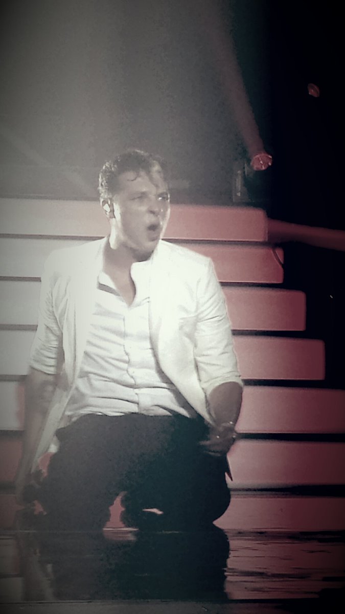 RamonaGriebe's tweet photo. This is really 2 years ago today? Time flies &amp; changed a lot #Manchester2014 @JohnNewmanMusic hope it was as good for you as it was 4 us ;) https://t.co/TRLELZKpug