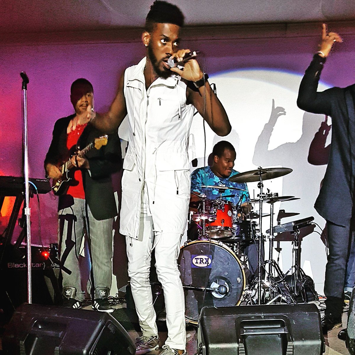 Last night I went to see my artist/protégé <a href="/iamavehre/">Avehre</a> LIVE in concert at <a href="/ThursdayBlissDC/">ThursdayBliss</a> and it was simply amazing. Great things ahead ❤️