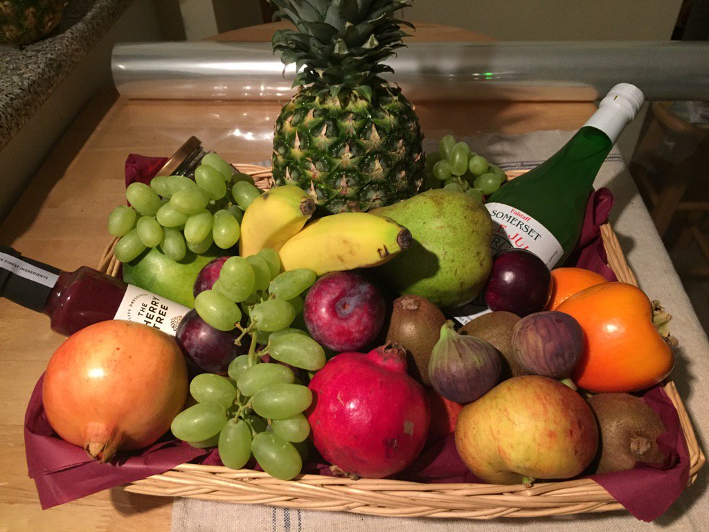 floristsandra's tweet photo. Did I mention we also do Fruit Baskets! https://t.co/PZyPFs0kPc