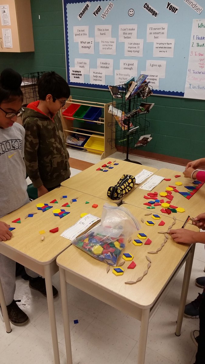 Mlle_Saini's tweet image. #repeatingpatterns #manipulatives #differentiateinstruction Hard at work! @CalderstoneMS