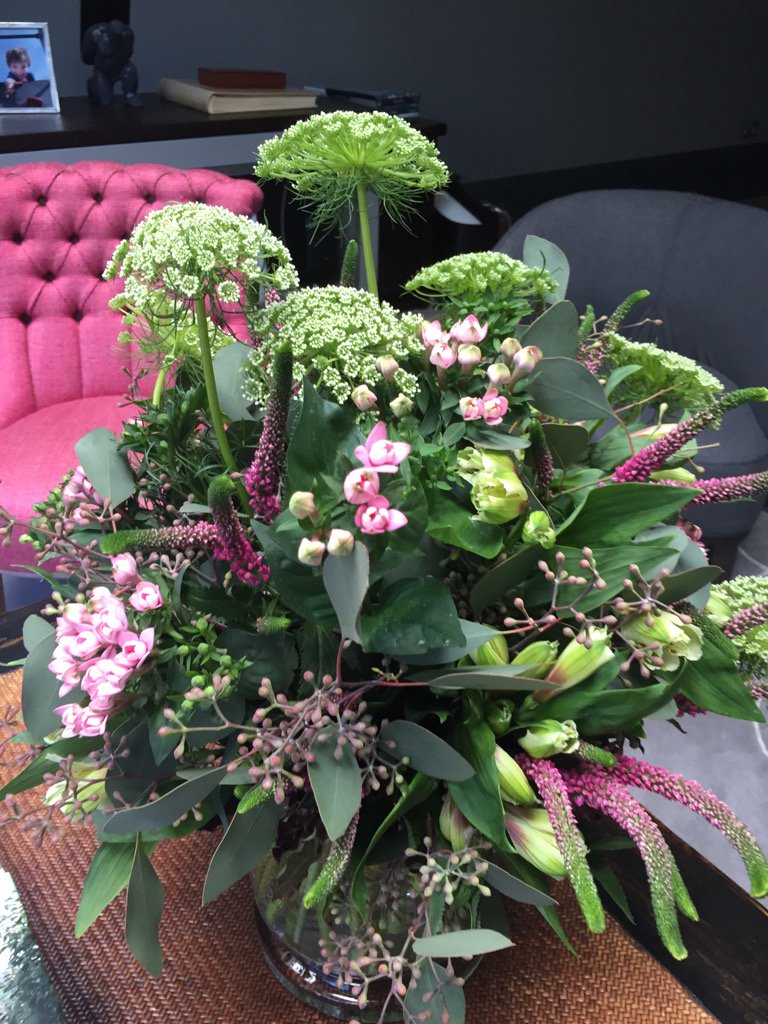 floristsandra's tweet photo. Bouquet in clients house https://t.co/YuNoTtcuiK