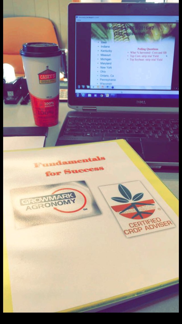 aly_ries's tweet photo. @GMK_Agronomy @GMK_dmaggart first day of school! Taking the next step in my professional development! #FFS16 🐮🌽 https://t.co/I2dLmPwkot