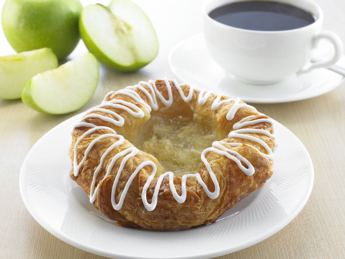 Our Apple Crowns even have Bramley apple pieces in the filling! What better way to celebrate #NationalAppleDay  bit.ly/2eps2Gf