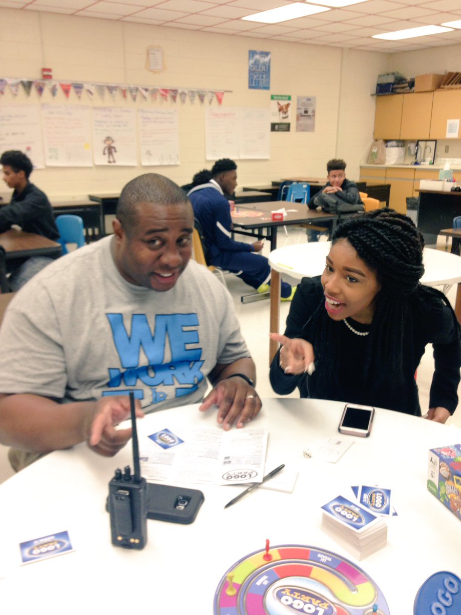 beachturtlesea's tweet photo. Thanks @DrFortune1 for joining us for a thrilling round of Logo Party! Educational Fun Friday at its finest! #oneCCPS #LogoParty https://t.co/uHBRRZWcPk