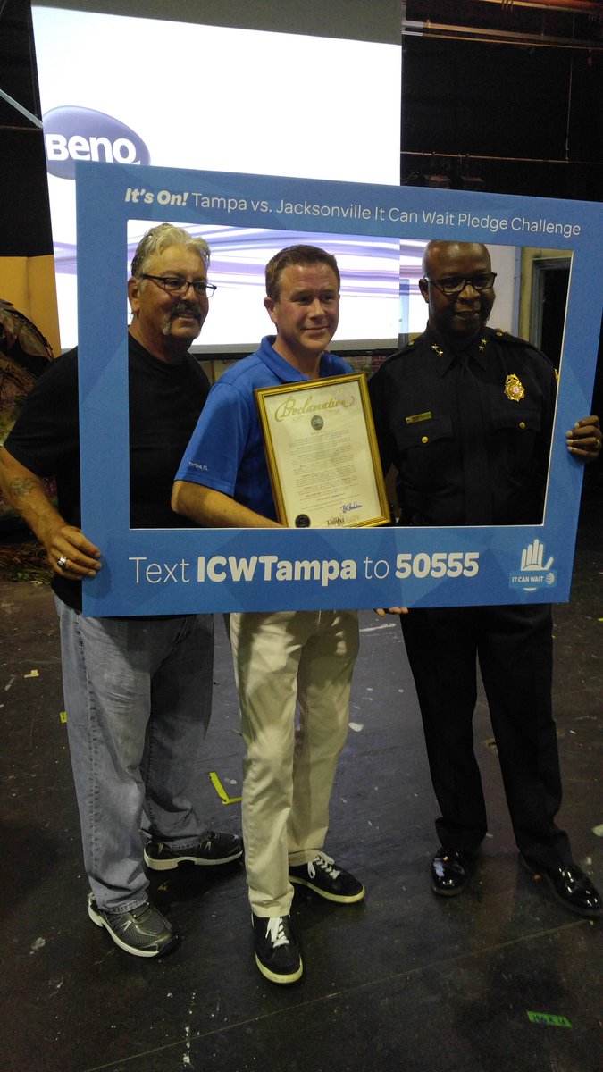 allies_dad's tweet photo. Please don't text and drive.#AT&amp;T  #ItCanWait https://t.co/FEwg9hosad