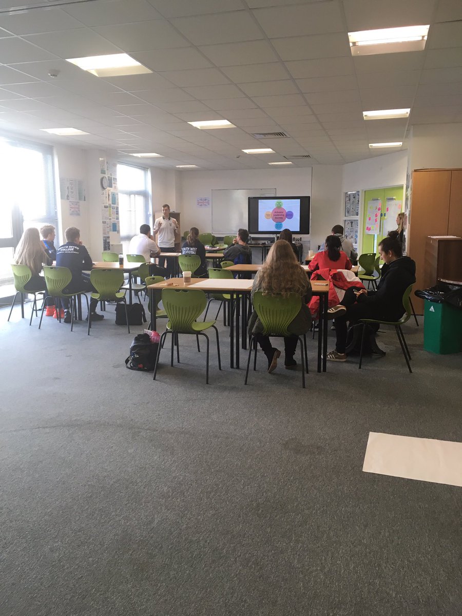 StudentLifeCH's tweet image. #ecfa regional training with @WiltsColl football activator Hannah Granger #fehubs #uniteinspire #studentdevelopment