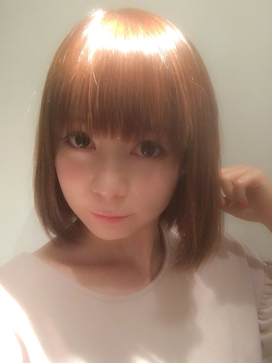 Twitter पर しぶとい中川翔子 ボブ復活 地毛にあわせてカットしたよ すっきり W Riselxoxo トリートメントとカット