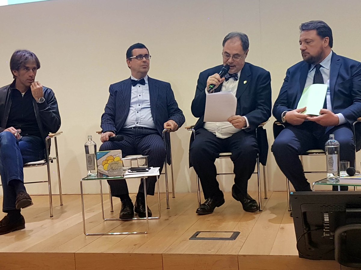 Golosaria's tweet photo. Da @UniCredit_PR arriva anche @DAVIDEOLDANIDO, tra i protagonisti della prossima #Golosaria.@Massolon @marcogatti23 https://t.co/7jws2Iz9mC
