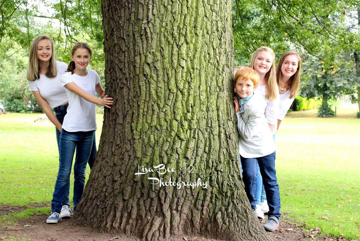 lisabeephoto's tweet photo. Really enjoyed this fun family photoshoot! #grandchildren #surprisegift #surprisefornan #specialbirthday https://t.co/Uyz8K7OQRi