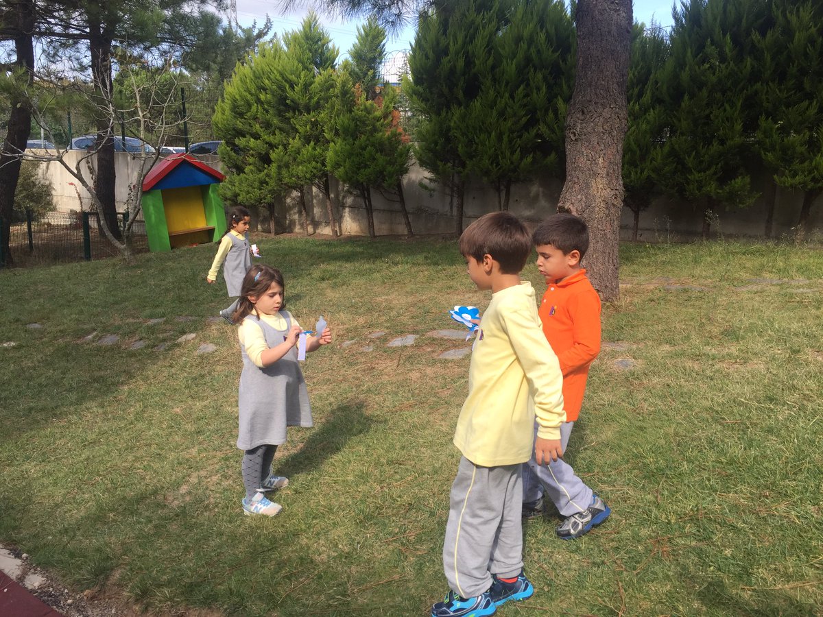 ielev125yilao's tweet photo. Penguenler ve Yunuslar Sınıfımız sayı ailesi oyununu bahçede keyifle oynadılar. @ielev #ielevdebugun https://t.co/Gu3QvvnwMo