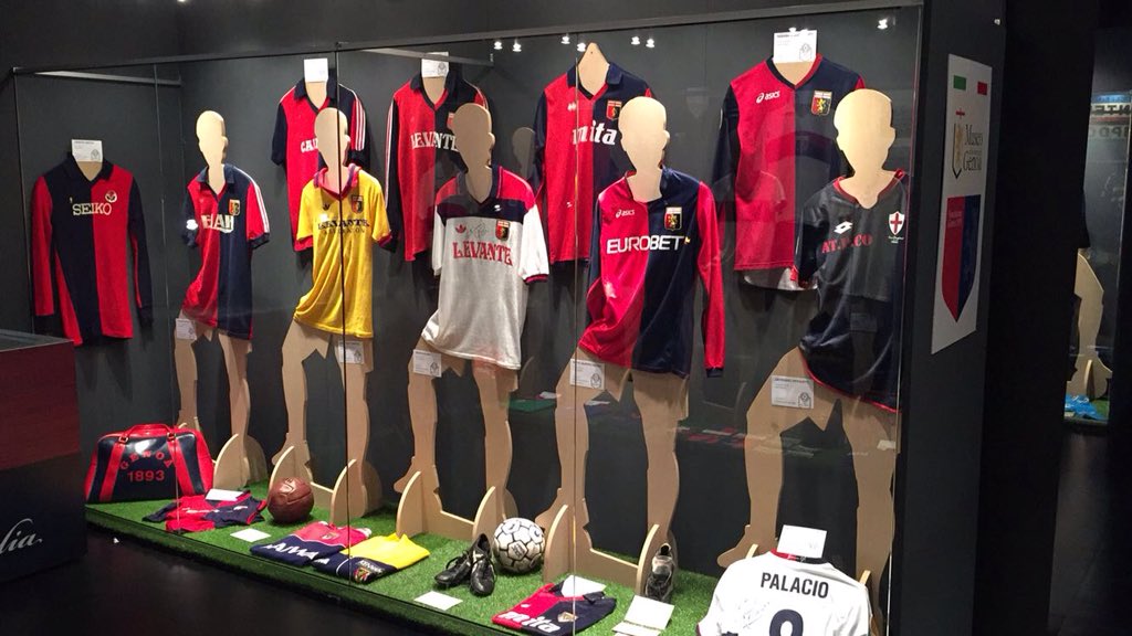 SmartSportIT's tweet photo. Domenica 23 Ottobre biglietto a 5 € per possessori biglietto #derby #SampGenoa e tessere DNAGenoa e SampCard! Vieni a #EroidelCalcio Genova https://t.co/LbglPTEdSX